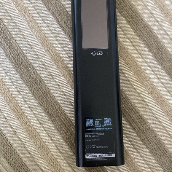 Samsung TV Solar Rechargeable Remote Smart Control Model RMCSPA1EP1 VoiceControl - Picture 3 of 5